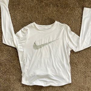 Nike Dri-Fit slight Crop Longsleeve